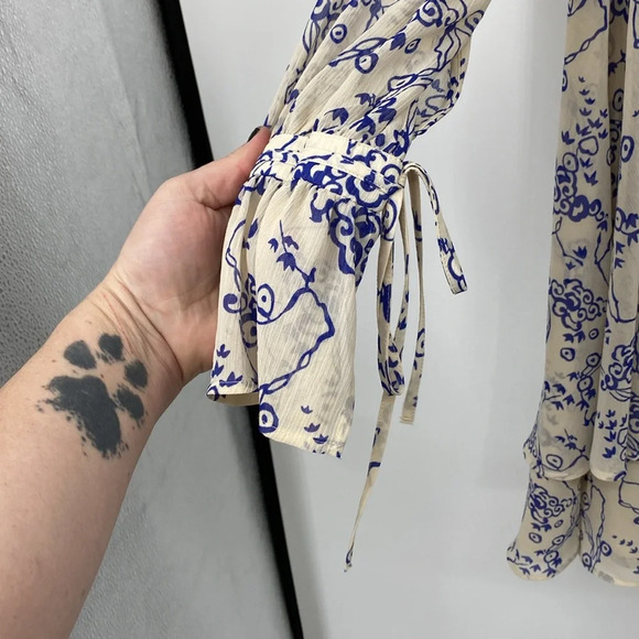 & Other Stories Ruffle Collar Cloud Print Mini Dress Women Sz 10 Tan Blue Tiered - Picture 3 of 15